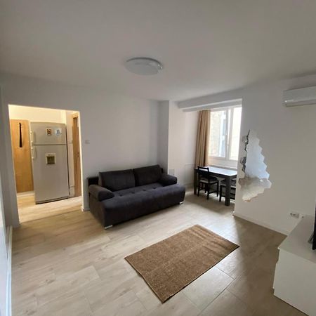 Apartament Universitate Διαμέρισμα Βουκουρέστι Εξωτερικό φωτογραφία